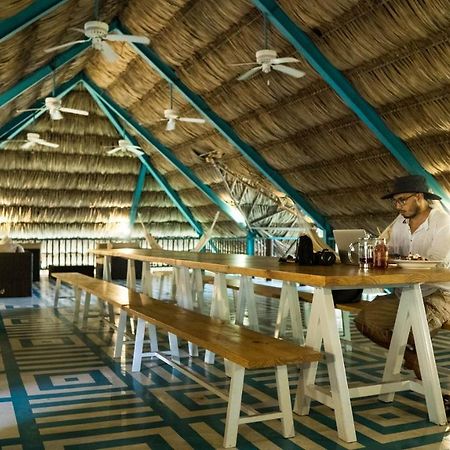 Jungle Lodge Tikal Hostal Bagian luar foto