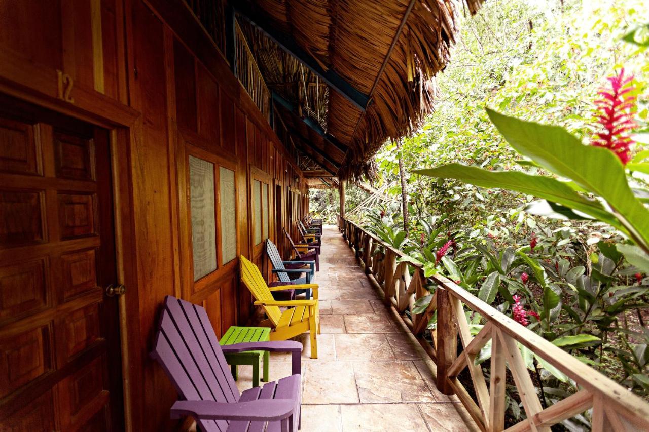 Jungle Lodge Tikal Hostal Bagian luar foto