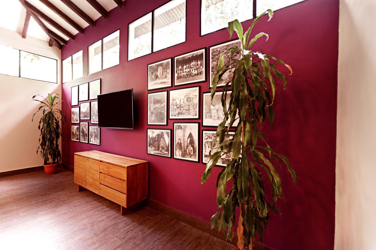 Jungle Lodge Tikal Hostal Bagian luar foto